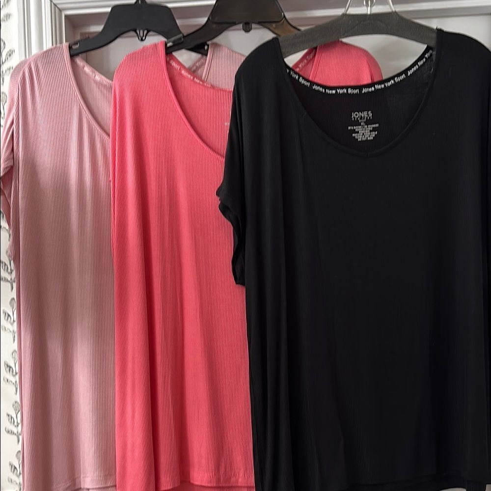Jones New York Black and Pink Relaxed Short Sleeve tops.  Seem to run large!